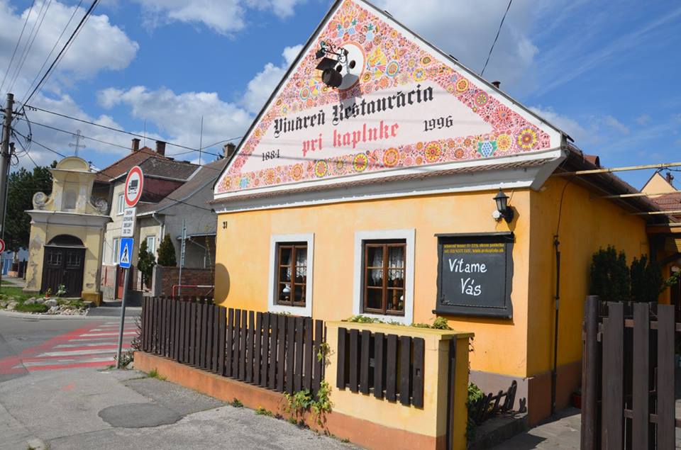 Vináreň A Reštaurácia Pri Kaplnke